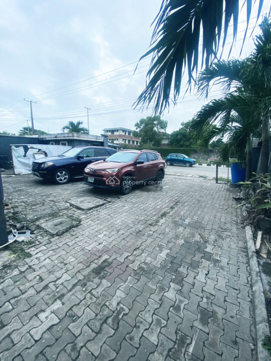 5 Bedroom Semi Detached House, Lekki Phase1, Lekki, Lagos, Office Space for Rent