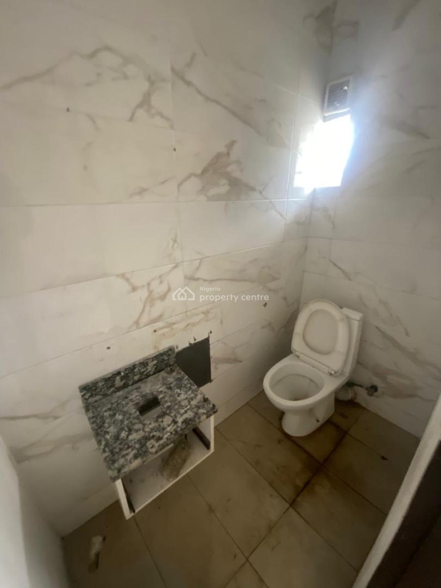 5 Bedroom Semi Detached House, Lekki Phase1, Lekki, Lagos, Office Space for Rent