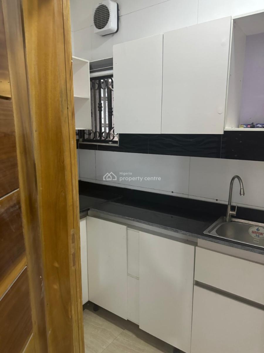 a Contemporary 1 Bedroom Apartment, U3 Highly Secured Estate, Lekki Phase 1, Lekki, Lagos, Mini Flat (room and Parlour) for Rent