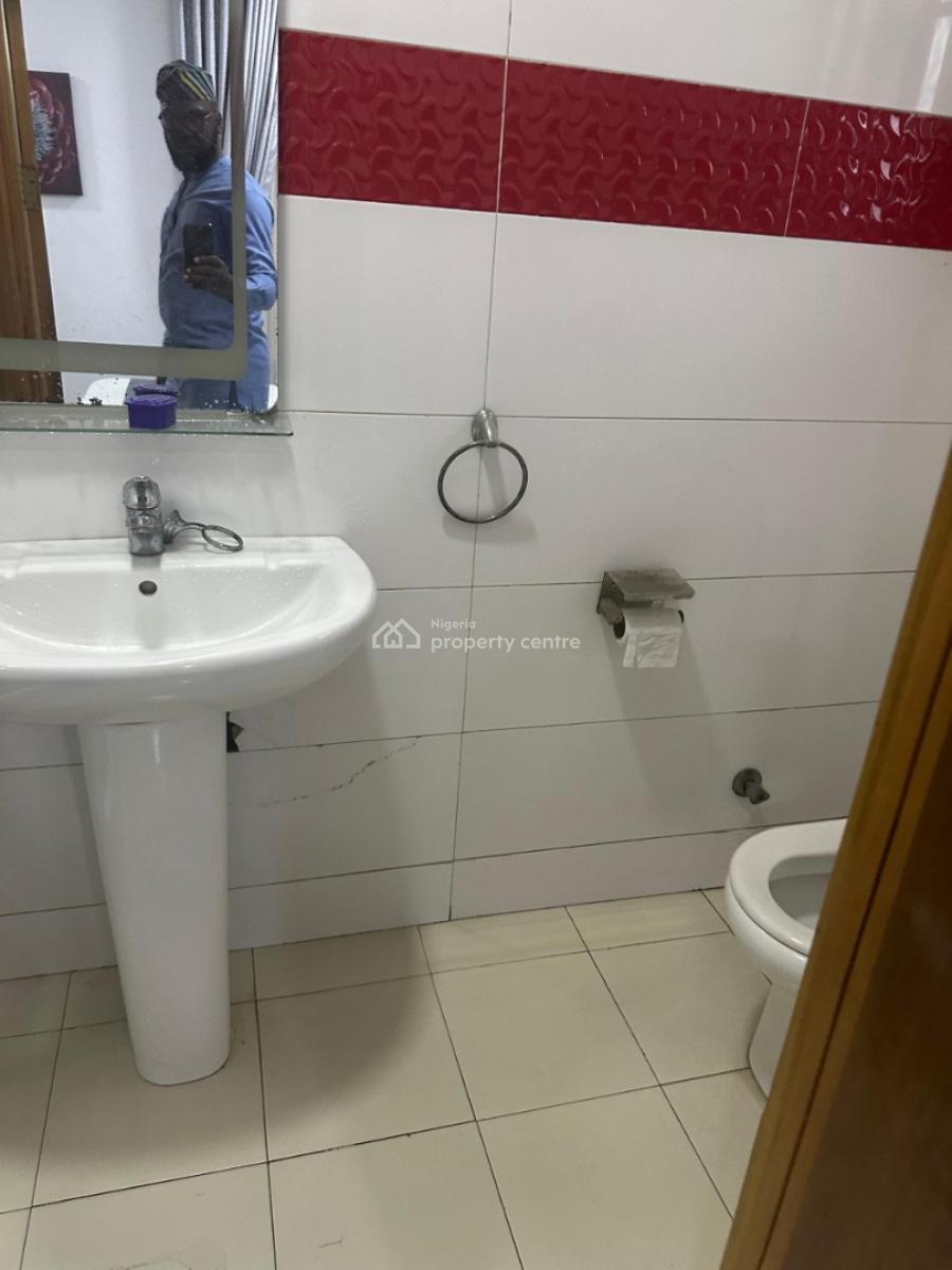 a Contemporary 1 Bedroom Apartment, U3 Highly Secured Estate, Lekki Phase 1, Lekki, Lagos, Mini Flat (room and Parlour) for Rent