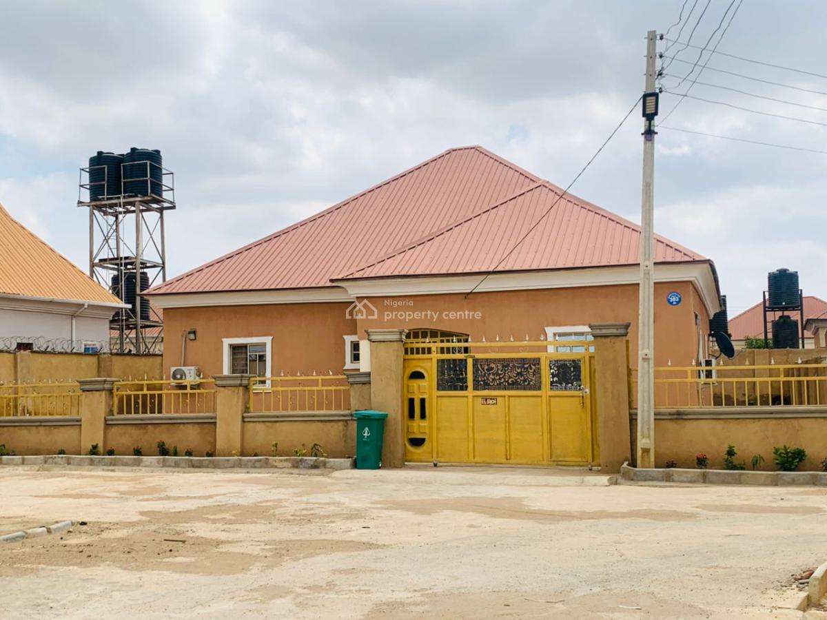 2 Bedrooms Semi Detached Bungalow, Breden3 Estate , Off Royal Blue Hotel Shebwokma Lga Nasarawa, Karu, Nasarawa, Semi-detached Bungalow for Sale