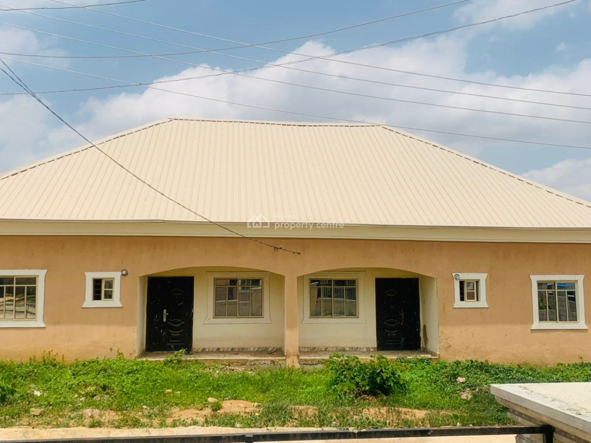 2 Bedrooms Semi Detached Bungalow, Breden3 Estate , Off Royal Blue Hotel Shebwokma Lga Nasarawa, Karu, Nasarawa, Semi-detached Bungalow for Sale