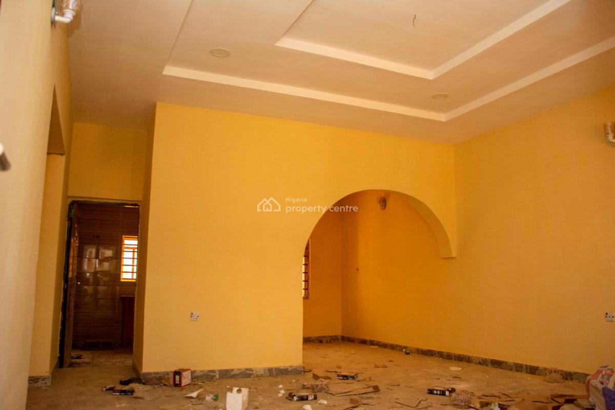 2 Bedrooms Semi Detached Bungalow, Breden3 Estate , Off Royal Blue Hotel Shebwokma Lga Nasarawa, Karu, Nasarawa, Semi-detached Bungalow for Sale