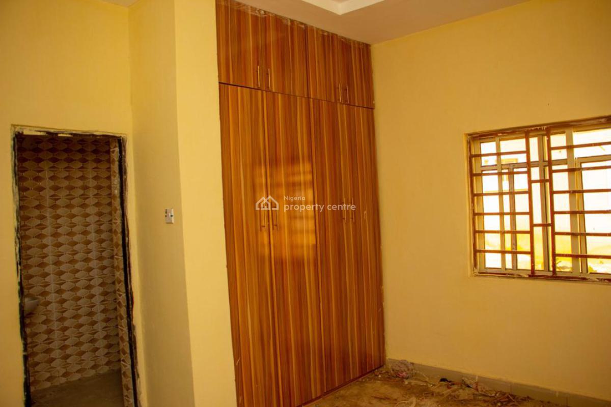 2 Bedrooms Semi Detached Bungalow, Breden3 Estate , Off Royal Blue Hotel Shebwokma Lga Nasarawa, Karu, Nasarawa, Semi-detached Bungalow for Sale