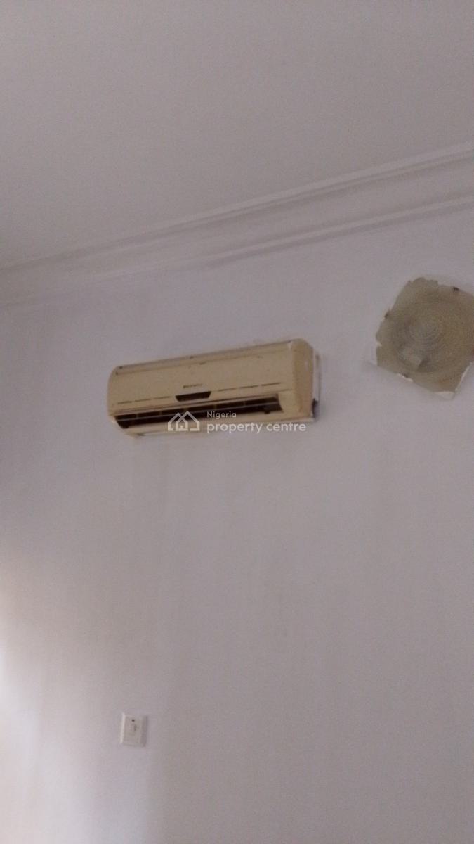 a Spacious Room Self Contained Studio, Chevron Drive North Point Estate Chevron, Lekki, Lagos, Self Contain (single Rooms) for Rent