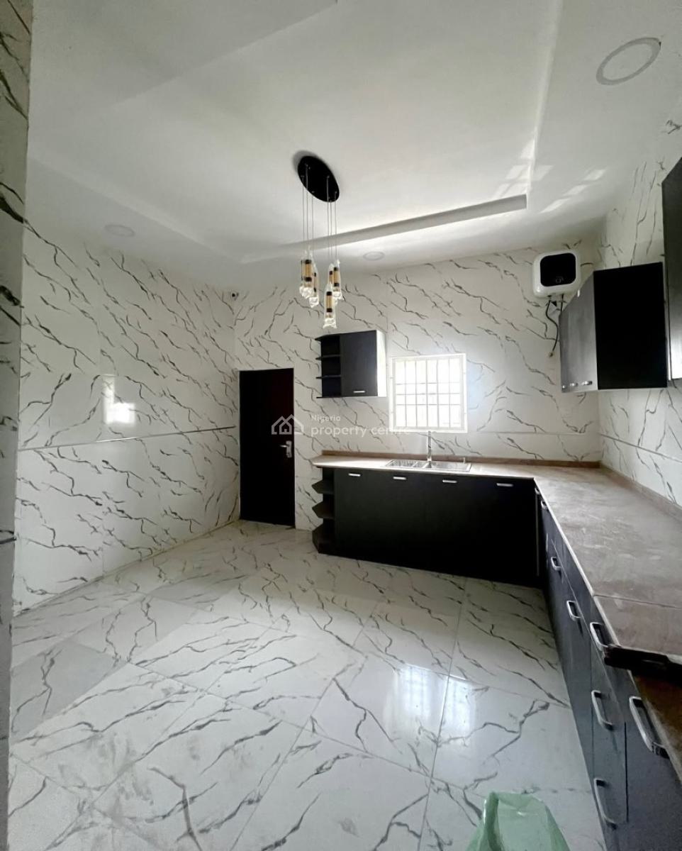 5 Bedroom Detached Duplex with a Room Bq, Guzape District, Abuja, Detached Duplex for Sale