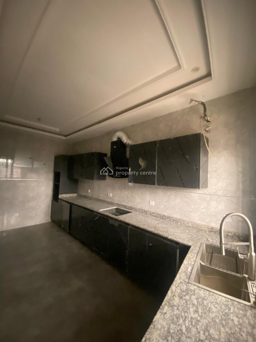 Luxurious 4-bedroom Semi-detached Duplex with Bq, Ologolo, Lekki, Lagos, Semi-detached Duplex for Sale