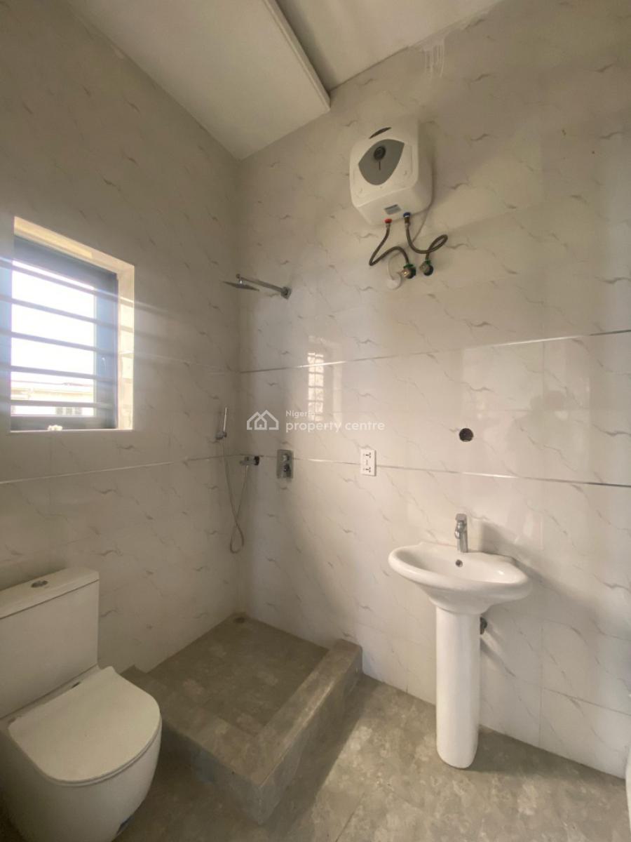 Elegant 5-bedroom Fully Detached Duplex with Bq, Ologolo, Lekki, Lagos, Detached Duplex for Rent