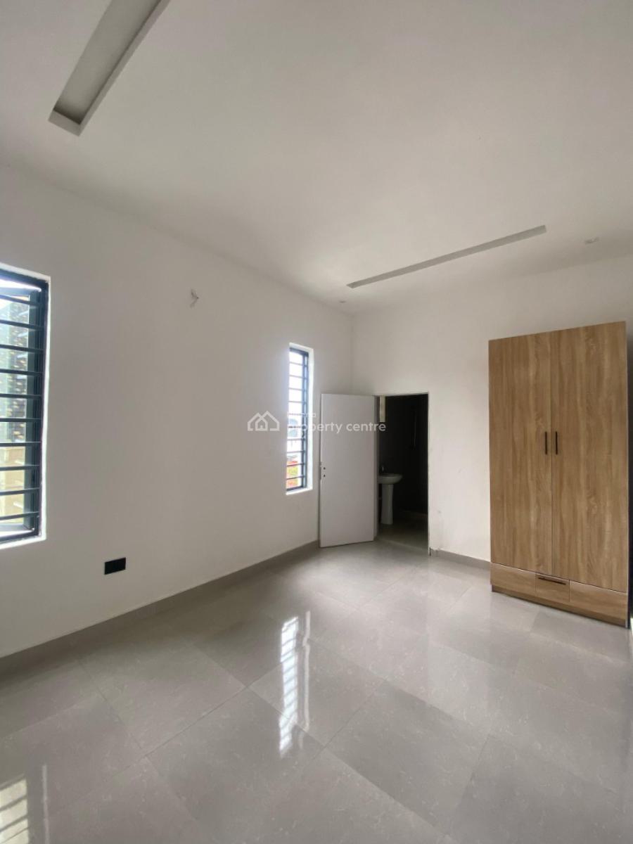 Stunning 1 & 2 Bedroom Apartments with Swimming Pool and Gym, Ologolo, Lekki, Lagos, Flat / Apartment for Sale