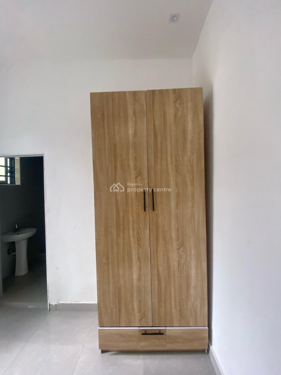 Stunning 1 & 2 Bedroom Apartments with Swimming Pool and Gym, Ologolo, Lekki, Lagos, Flat / Apartment for Sale