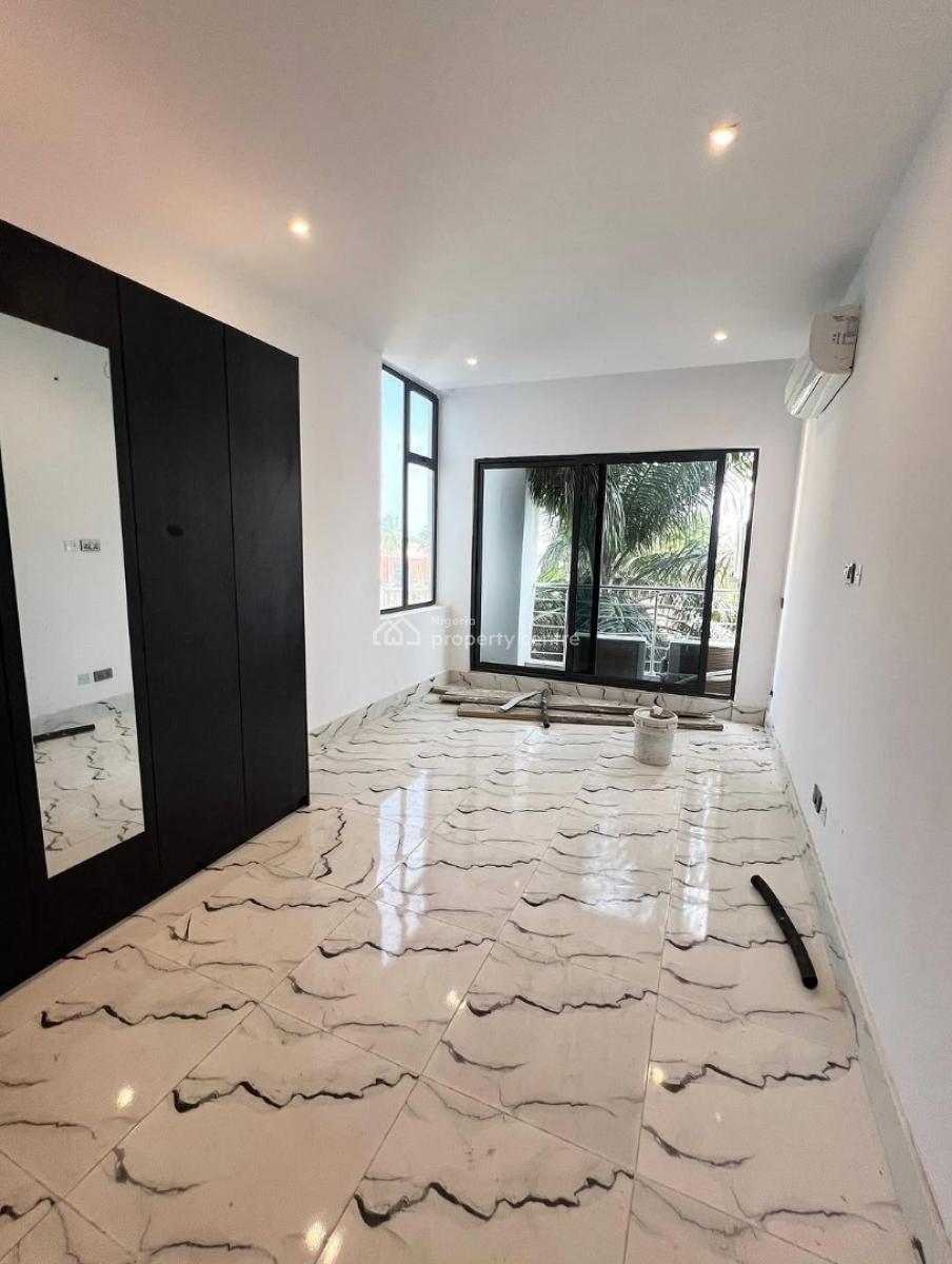 Beautiful 3-bedroom Maisonette with a Bq at Ikoyi, Ikoyi, Lagos, Flat / Apartment for Rent