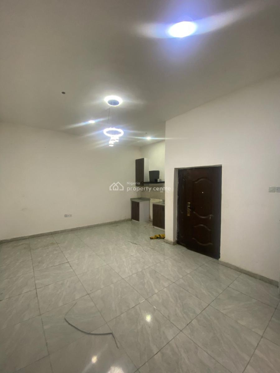 Affordably 1-bedroom Apartment, Ologolo, Lekki, Lagos, Flat / Apartment for Rent