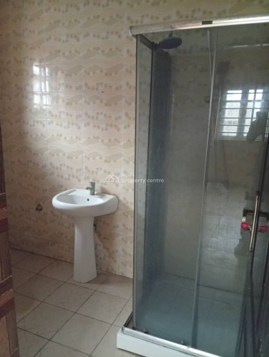 Spacious 3-bedroom Flat Upper Floor, Okun Ajah Lagos, Ajah, Lagos, Flat / Apartment for Rent