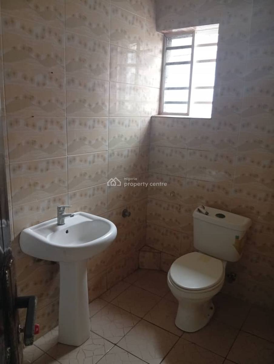 Spacious 3-bedroom Flat Upper Floor, Okun Ajah Lagos, Ajah, Lagos, Flat / Apartment for Rent