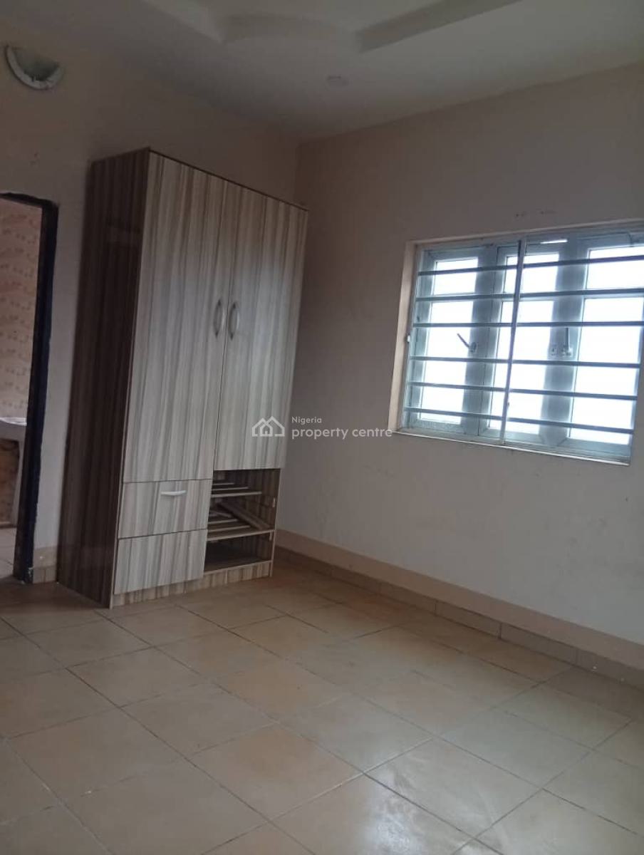 Spacious 3-bedroom Flat Upper Floor, Okun Ajah Lagos, Ajah, Lagos, Flat / Apartment for Rent