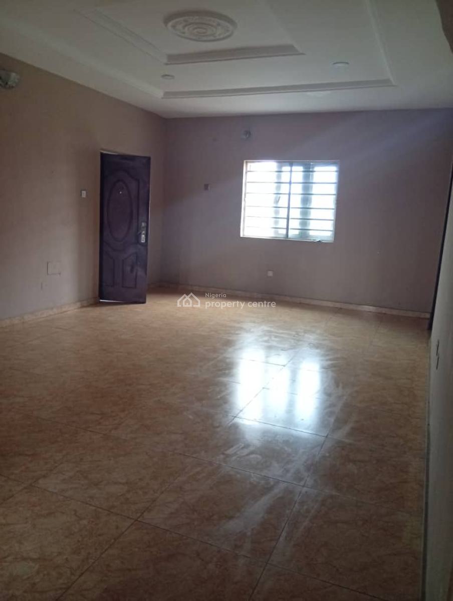 Spacious 3-bedroom Flat Upper Floor, Okun Ajah Lagos, Ajah, Lagos, Flat / Apartment for Rent