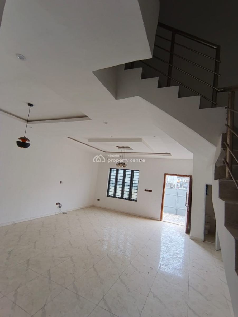 Brand New 4 Bedroom Terrace + Bq. Self Compound, Ikota Gra Lekki, Ikota, Lekki, Lagos, Terraced Duplex for Rent