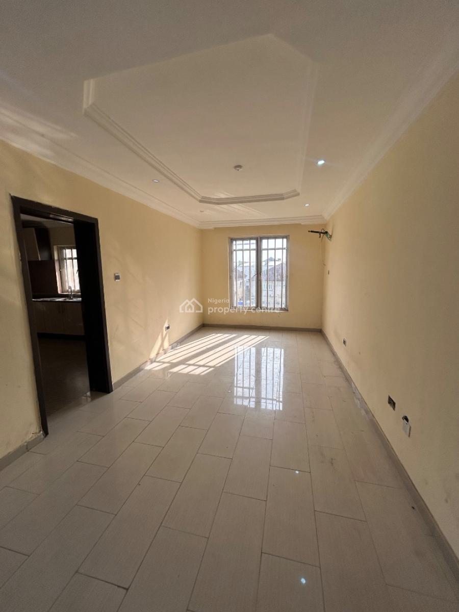 Well Maintained and Spacious 3bedroom Apartment, New Road, Lekki, Lagos, Flat / Apartment for Rent