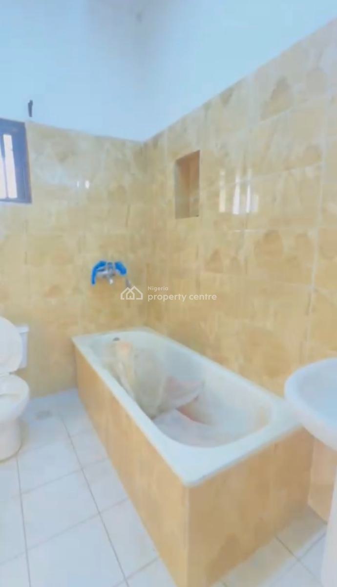 Clean 3 Bedroom Flat , 2nd Floor, Tarred Rd, By Arab, Utako, Abuja, Flat / Apartment for Rent