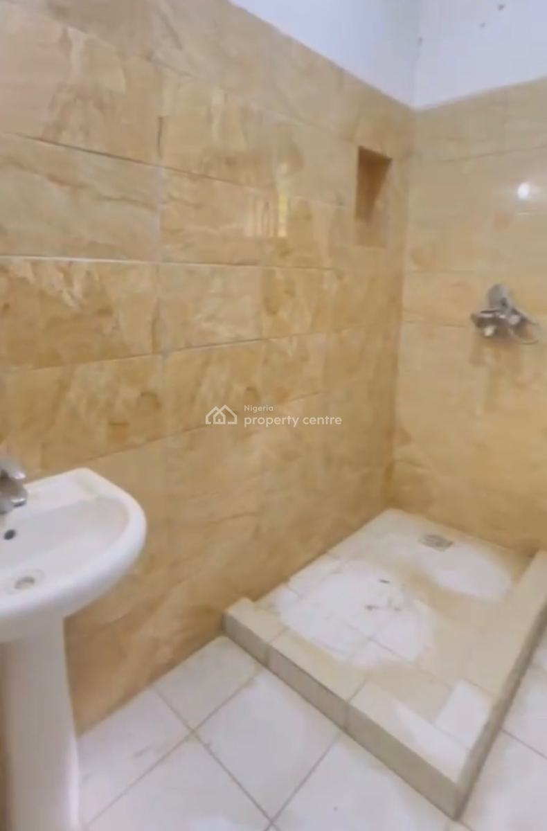 Clean 3 Bedroom Flat , 2nd Floor, Tarred Rd, By Arab, Utako, Abuja, Flat / Apartment for Rent