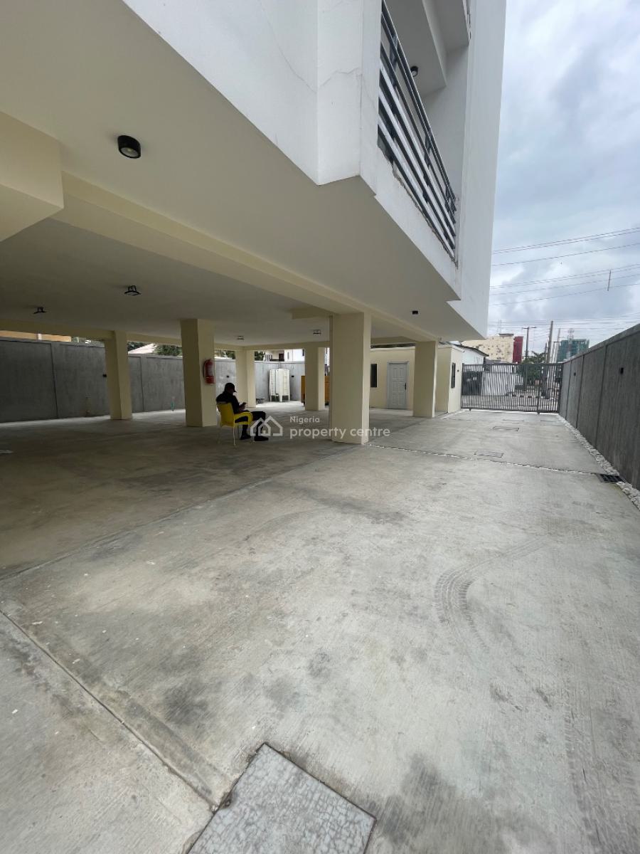 3 Bedroom, Off Admiralty, Lekki Phase 1, Lekki, Lagos, Flat / Apartment for Rent