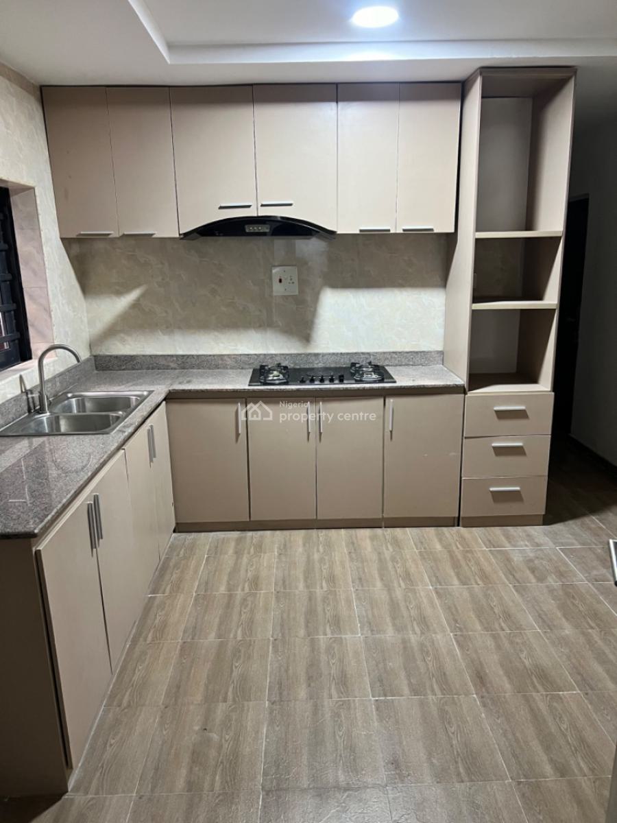 Sharp 4 Bedroom Terrace Duplex, Spg Road, Lekki, Lagos, Terraced Duplex for Sale