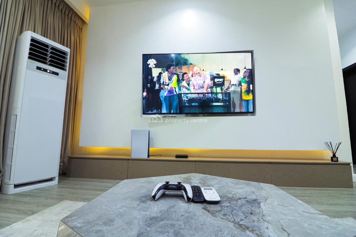 Cozy Luxury 3 Bedroom Apartment, Banana Island, Ikoyi, Lagos, Flat / Apartment Short Let