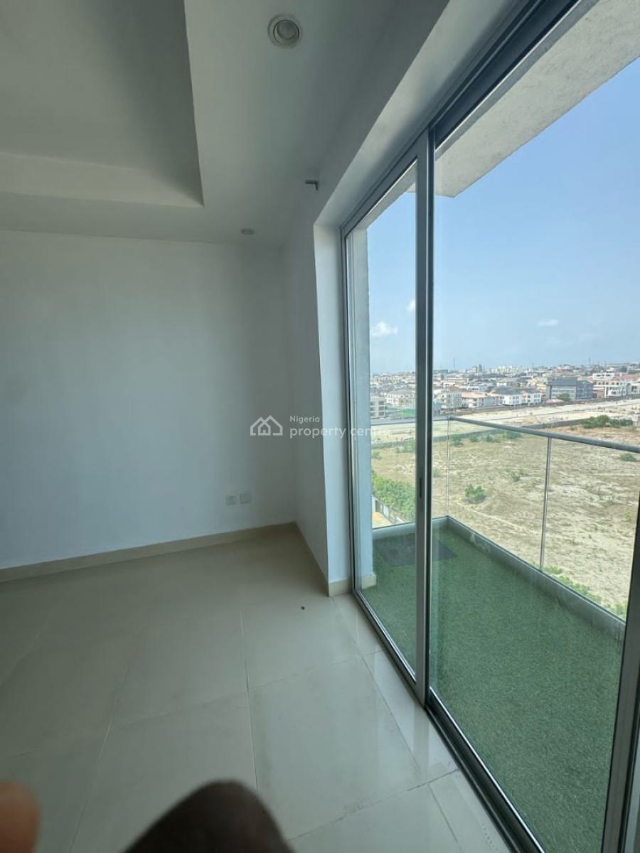 Water Front Ensuit 2 Bed + Bq in a Highrise with Elevator/ Gym/ Pool, Blue. Water Apartments, Lekki Phase 1, Lekki, Lagos, Flat / Apartment for Rent