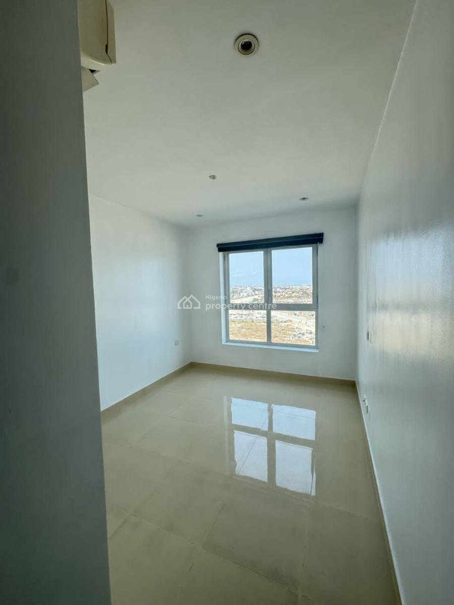 Water Front Ensuit 2 Bed + Bq in a Highrise with Elevator/ Gym/ Pool, Blue. Water Apartments, Lekki Phase 1, Lekki, Lagos, Flat / Apartment for Rent