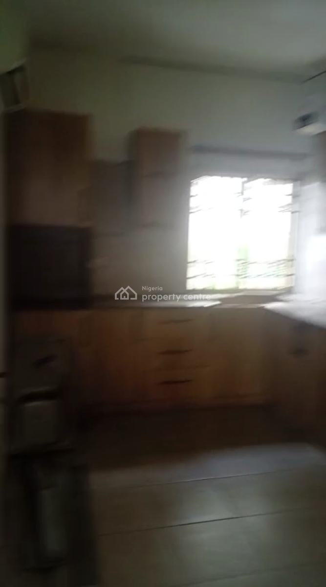 Decent 3bedroom Flat Upstairs Ensuite with Bq, Rhs, Lekki Phase 1, Lekki, Lagos, Flat / Apartment for Rent