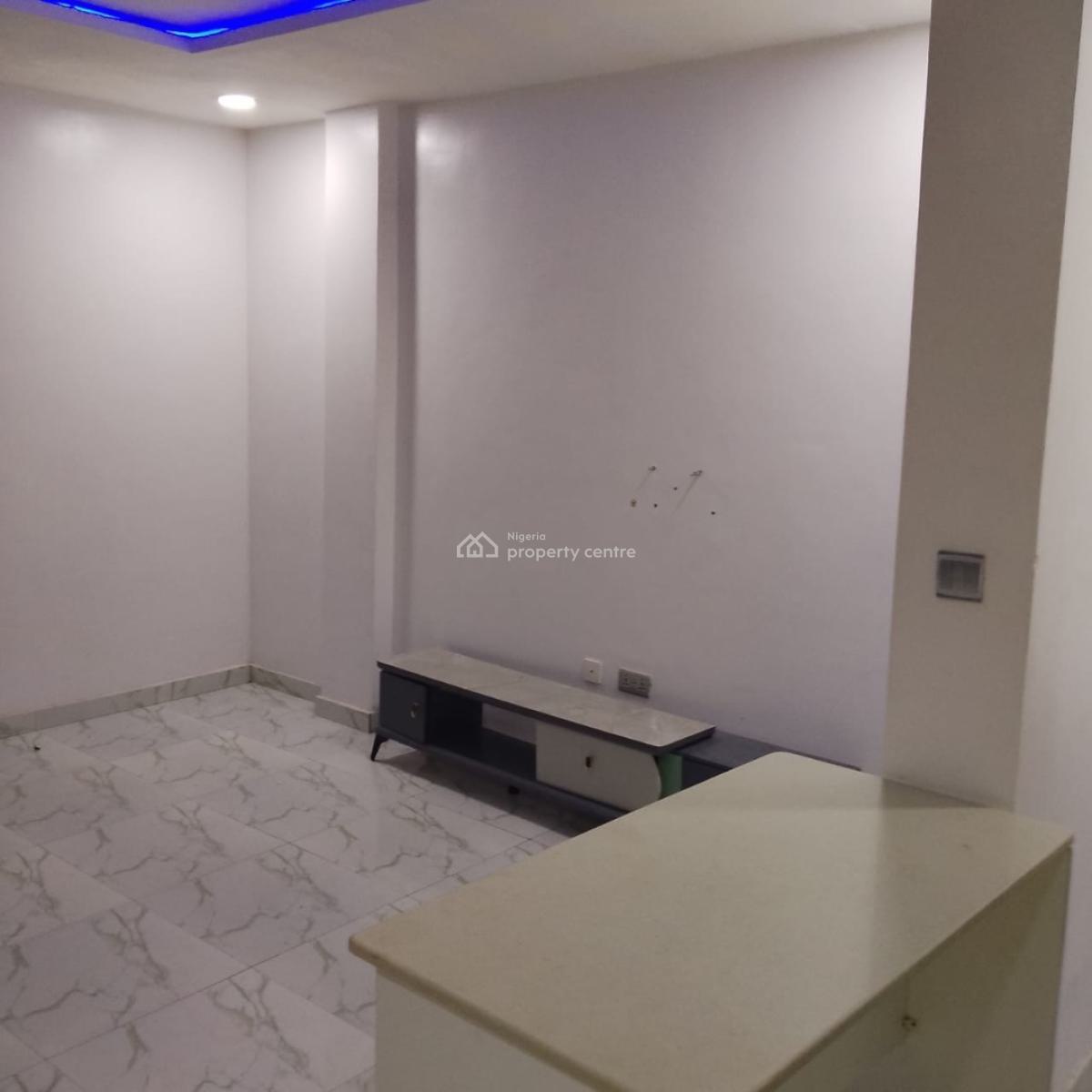 1bedroom Apartment, Ologolo, Lekki, Lagos, Flat / Apartment for Rent