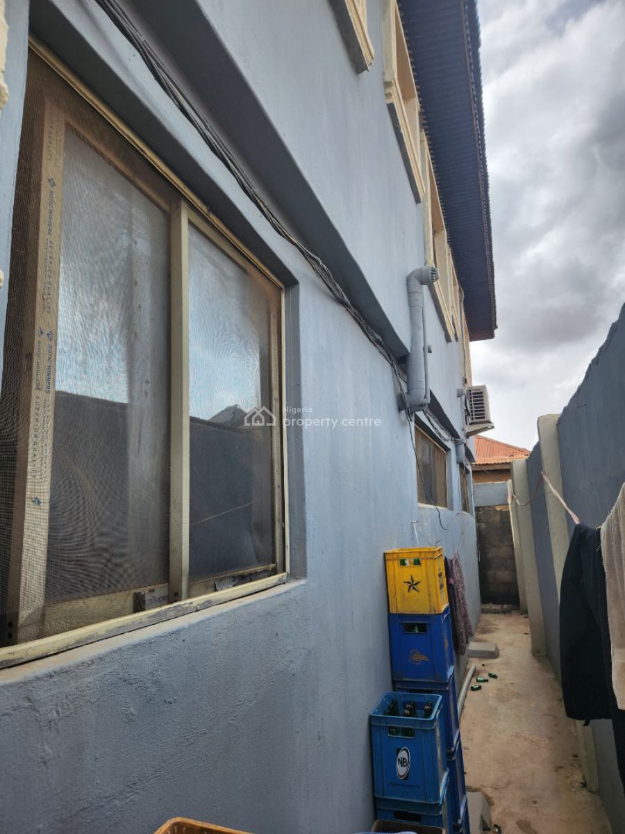 Strategic 6 Room Hotel on a Tarred Road, Near Nta, Agodi Ibadan, Agodi Gate, Ibadan North, Oyo, Hotel / Guest House for Sale