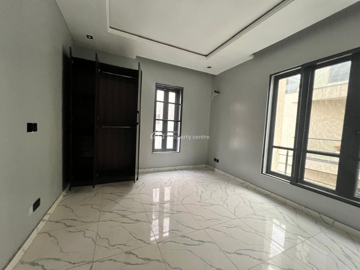 2 Bedroom Apartment with a Room Boys Quarters, Lekki Phase 1, Lekki, Lagos, Flat / Apartment for Sale