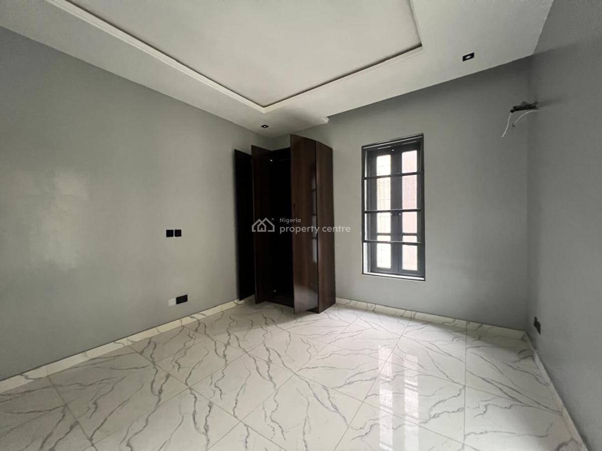 2 Bedroom Apartment with a Room Boys Quarters, Lekki Phase 1, Lekki, Lagos, Flat / Apartment for Sale