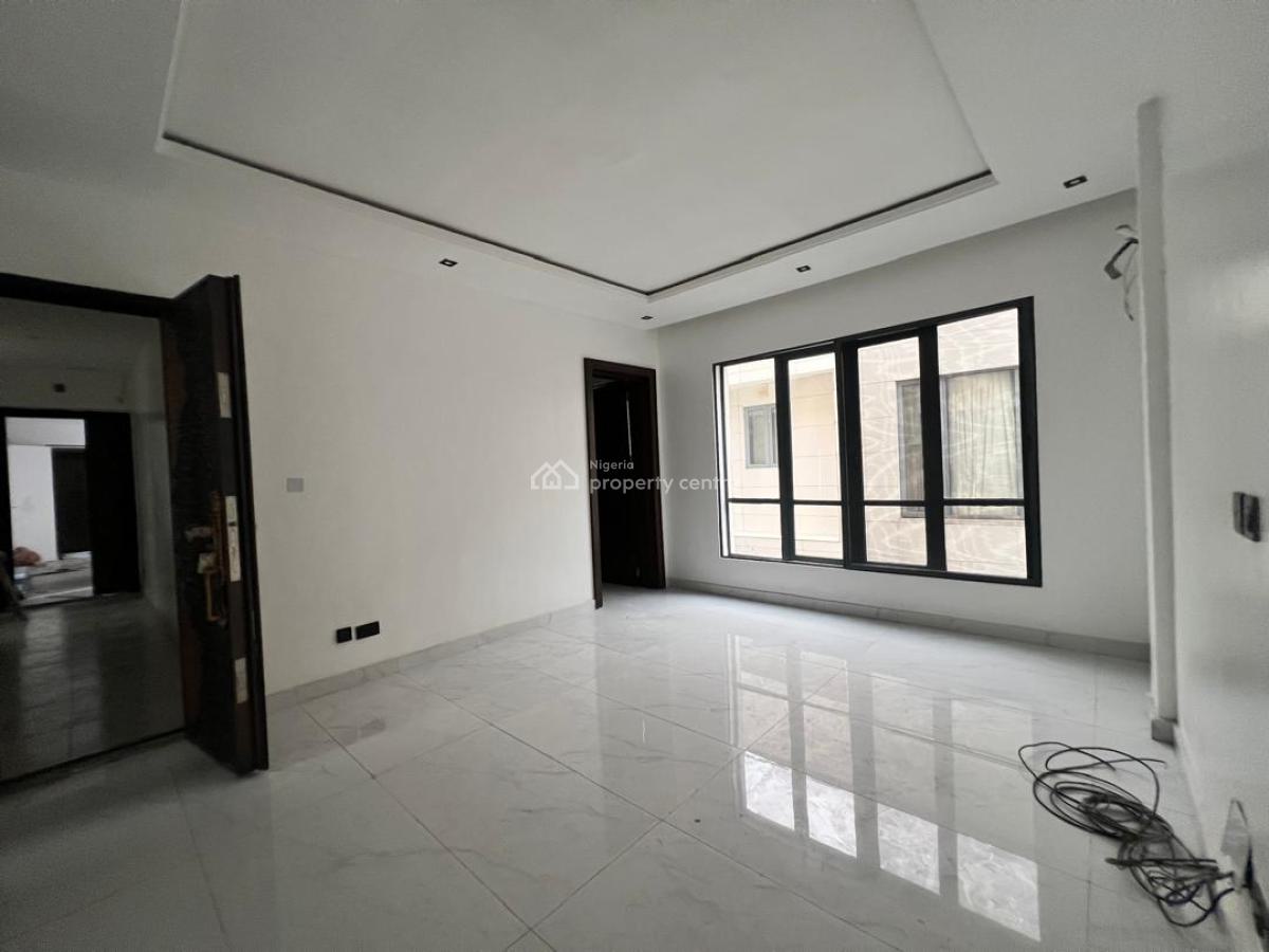 2 Bedroom Apartment with a Room Boys Quarters, Lekki Phase 1, Lekki, Lagos, Flat / Apartment for Sale