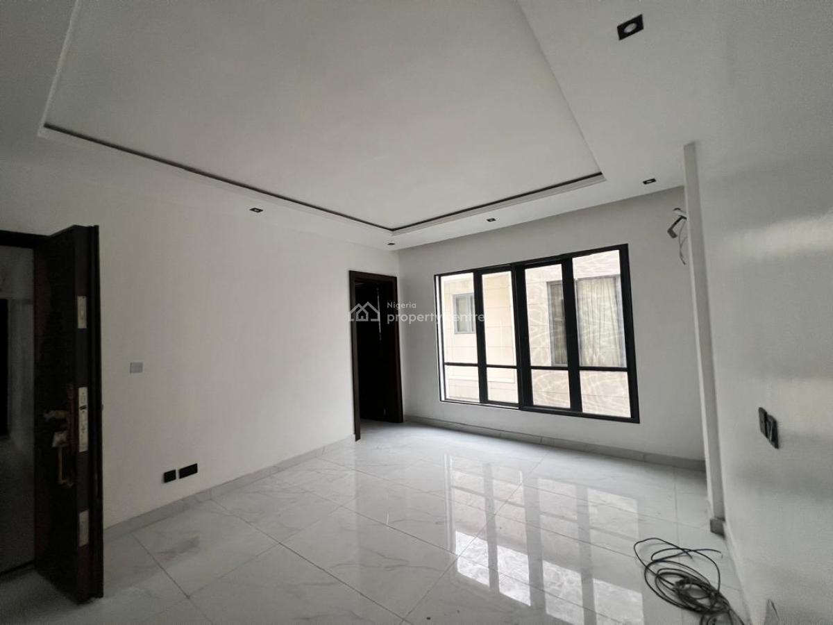 2 Bedroom Apartment with a Room Boys Quarters, Lekki Phase 1, Lekki, Lagos, Flat / Apartment for Sale
