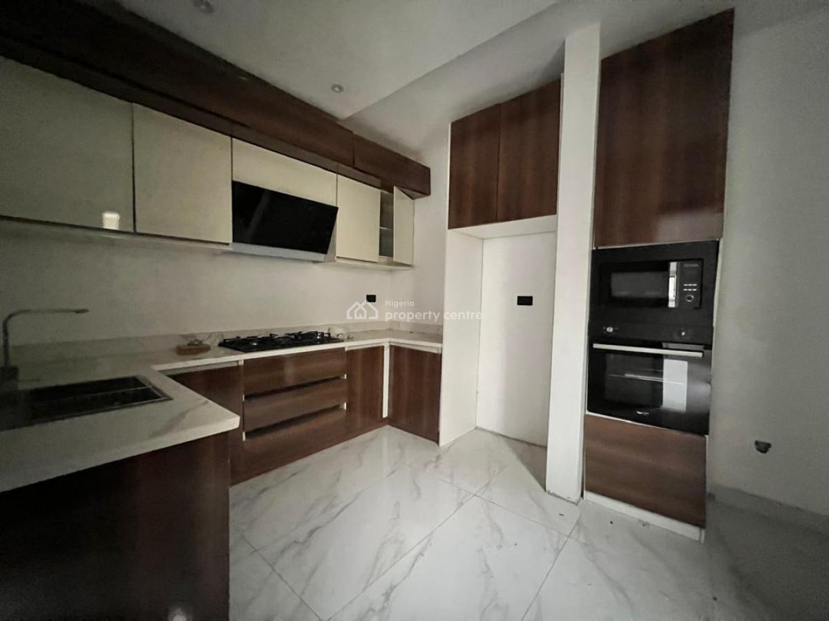 2 Bedroom Apartment with a Room Boys Quarters, Lekki Phase 1, Lekki, Lagos, Flat / Apartment for Sale