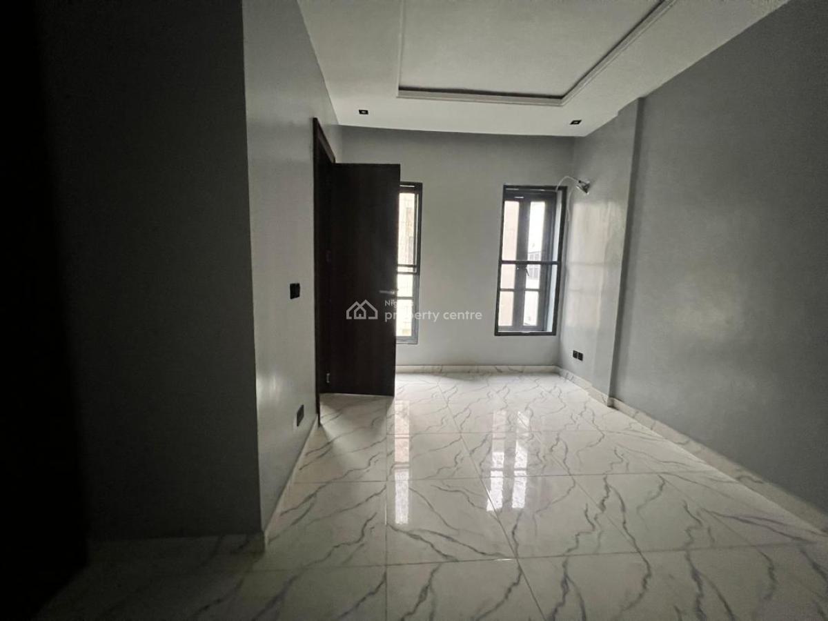 2 Bedroom Apartment with a Room Boys Quarters, Lekki Phase 1, Lekki, Lagos, Flat / Apartment for Sale