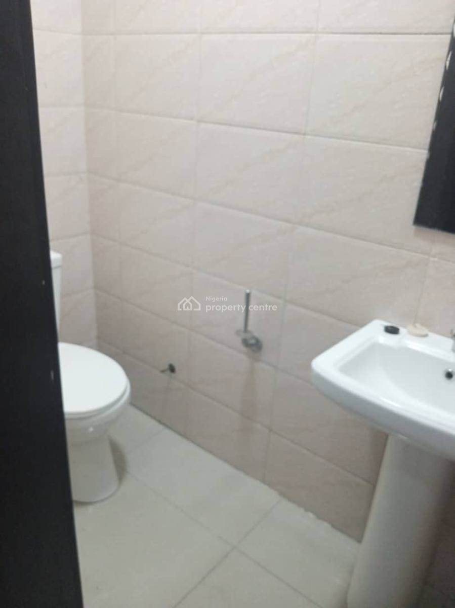 Self Serviced 3 Bedroom Apartment in an Access Coded Estate, Osapa, Lekki, Lagos, House for Rent