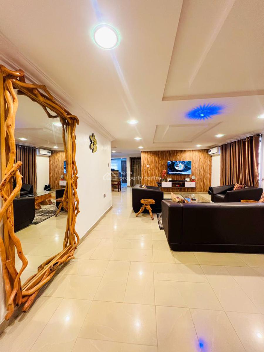 Strategic 3 Bedroom Apartment Near The Road, Near D Rovans Off Ring Road, Challenge, Ibadan, Oyo, Flat / Apartment Short Let