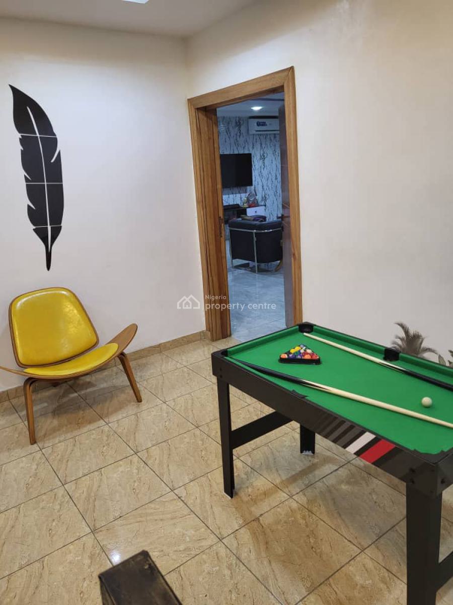 Strategic 3 Bedroom Apartment Near The Road, Near D Rovans Off Ring Road, Challenge, Ibadan, Oyo, Flat / Apartment Short Let