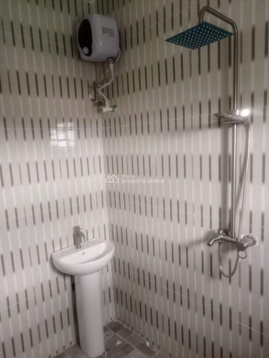 Executive Mini Flat Close to The Road, Elemoro Estate, Bogije, Ibeju Lekki, Lagos, Mini Flat (room and Parlour) for Rent