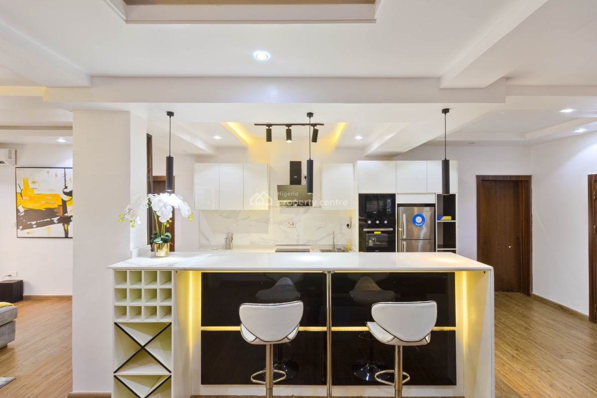Stylish 2 Bedroom with Snooker and Wifi, Washing Machine Available, Lekki Phase 1, Lekki, Lagos, Flat / Apartment Short Let