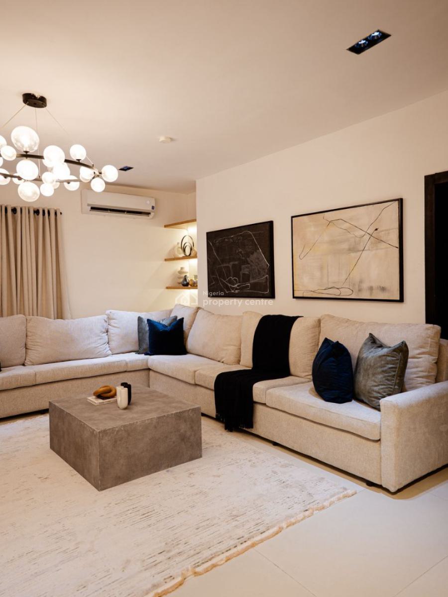 Comfortable 2 Bedrooms with Outdoor Jacuzzi, Off Lagoon School, Lekki Phase 1, Lekki, Lagos, Flat / Apartment Short Let