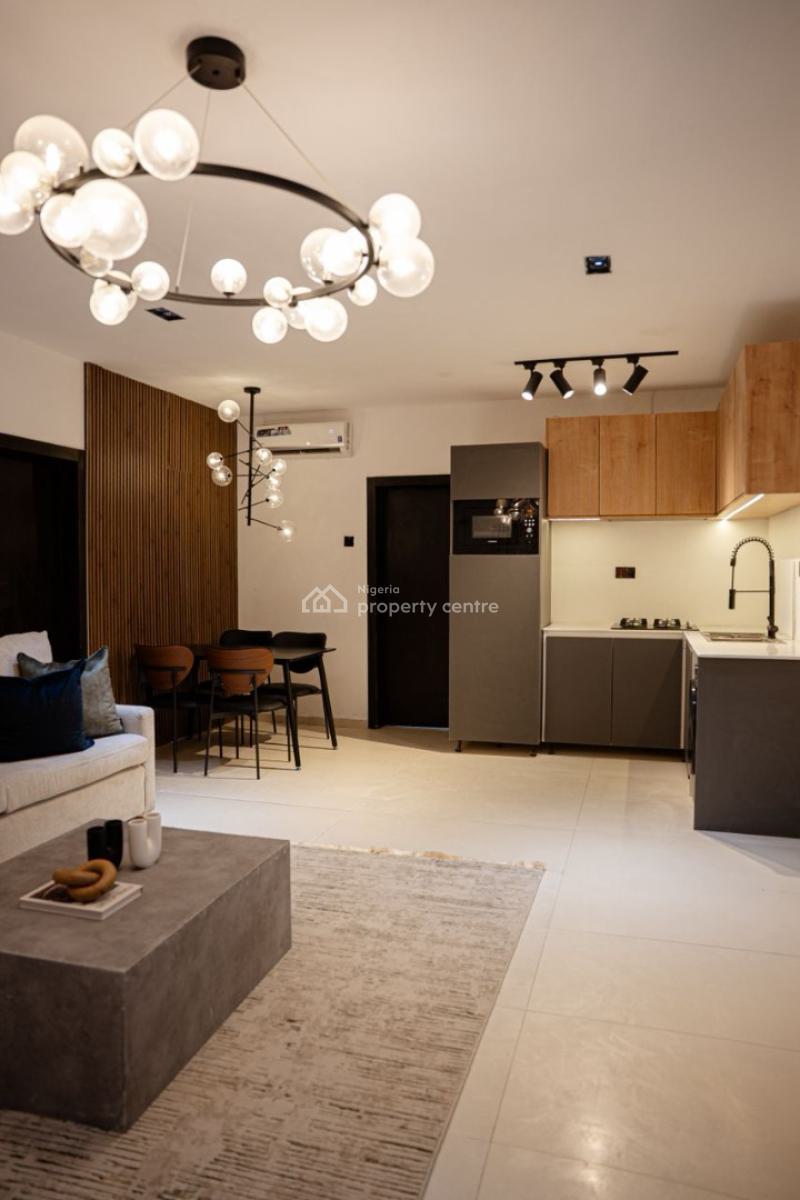 Comfortable 2 Bedrooms with Outdoor Jacuzzi, Off Lagoon School, Lekki Phase 1, Lekki, Lagos, Flat / Apartment Short Let