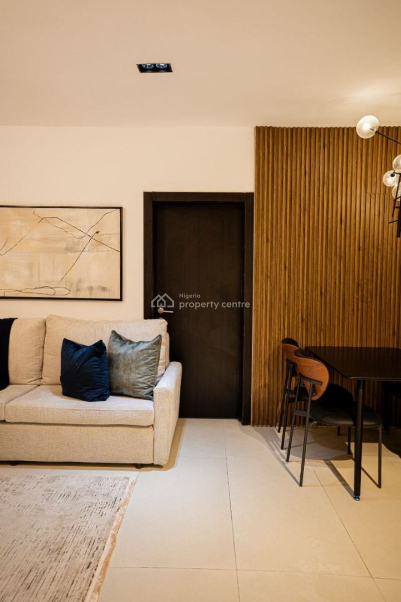 Comfortable 2 Bedrooms with Outdoor Jacuzzi, Off Lagoon School, Lekki Phase 1, Lekki, Lagos, Flat / Apartment Short Let