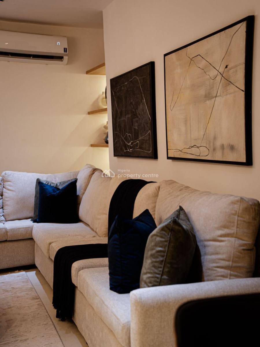 Comfortable 2 Bedrooms with Outdoor Jacuzzi, Off Lagoon School, Lekki Phase 1, Lekki, Lagos, Flat / Apartment Short Let