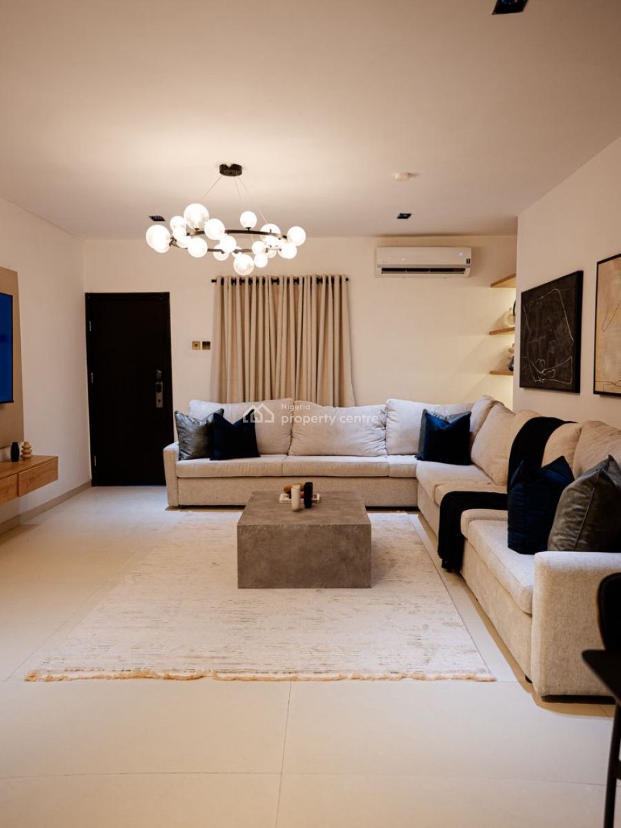 Comfortable 2 Bedrooms with Outdoor Jacuzzi, Off Lagoon School, Lekki Phase 1, Lekki, Lagos, Flat / Apartment Short Let
