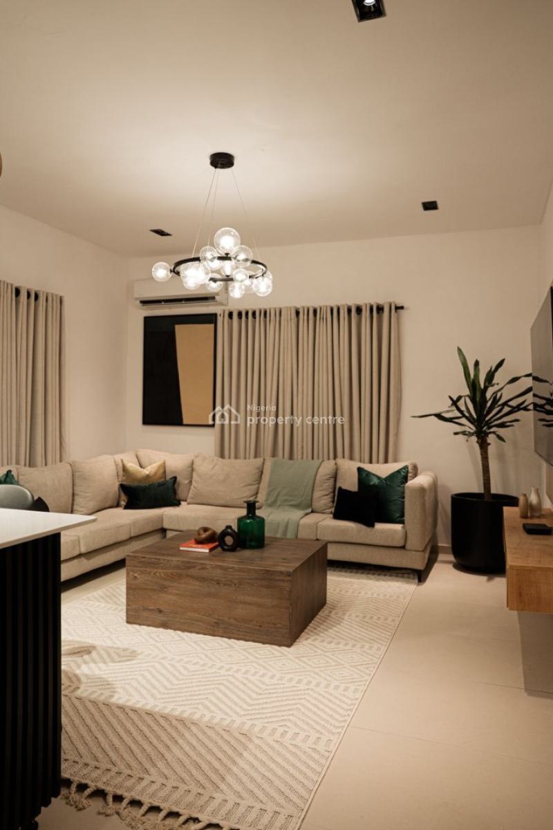 Spacious 1 Bedroom Apartment with Outdoor Jacuzzi, Behind Lagoon School, Lekki Phase 1, Lekki, Lagos, Flat / Apartment Short Let
