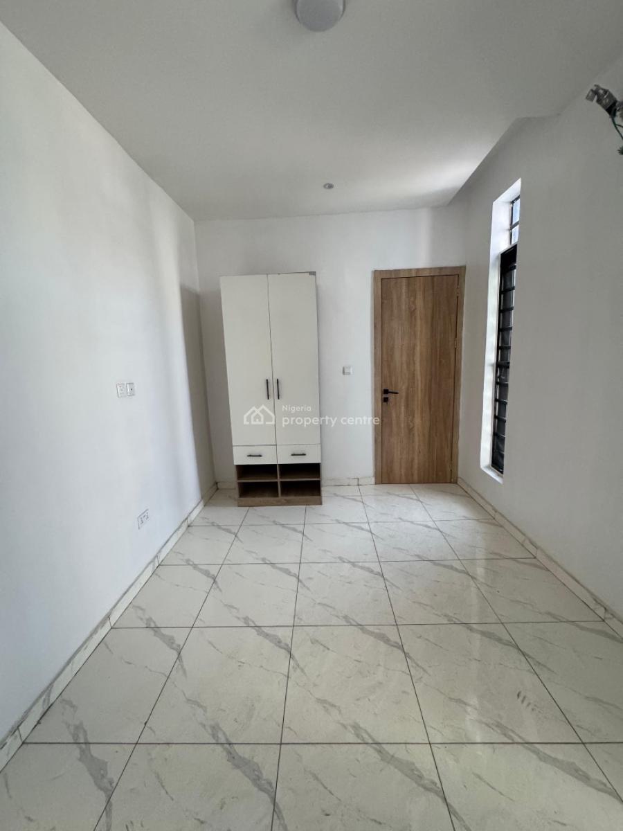 Spacious 2 Bedroom Apartment, Ikate, Lekki, Ikate Elegushi, Lekki, Lagos, Block of Flats for Sale